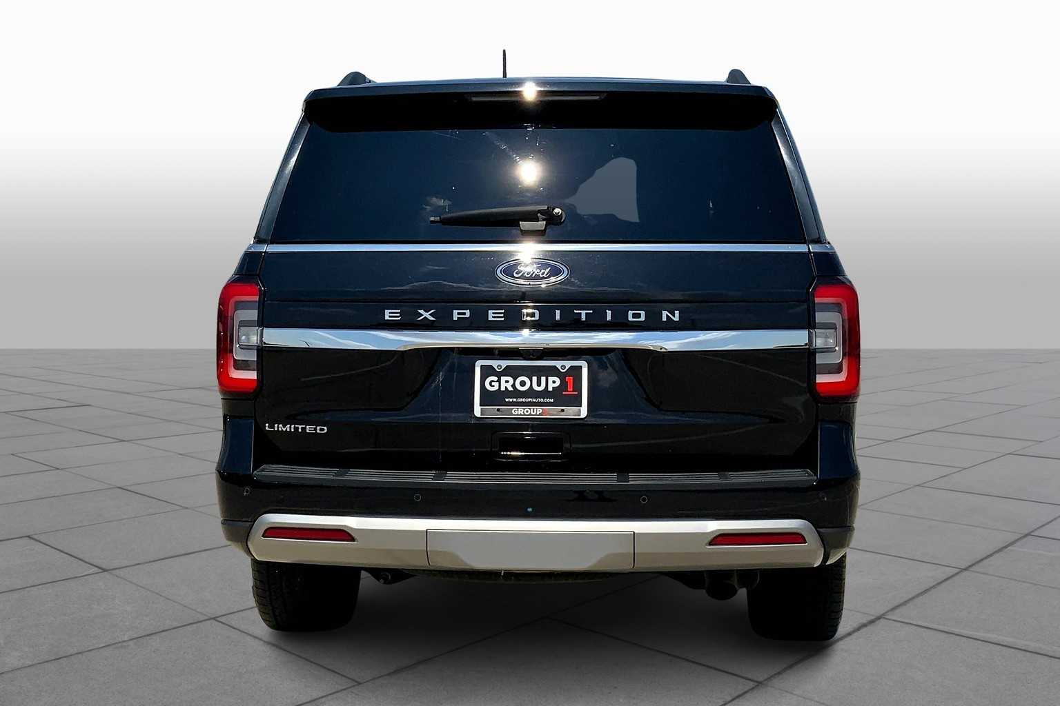 2023 Ford Expedition Limited photo 4