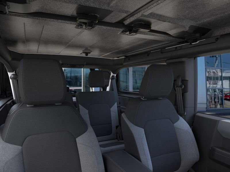 2025 Ford Bronco Base photo 11