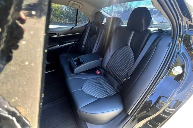 2023 Toyota Camry SE photo 19