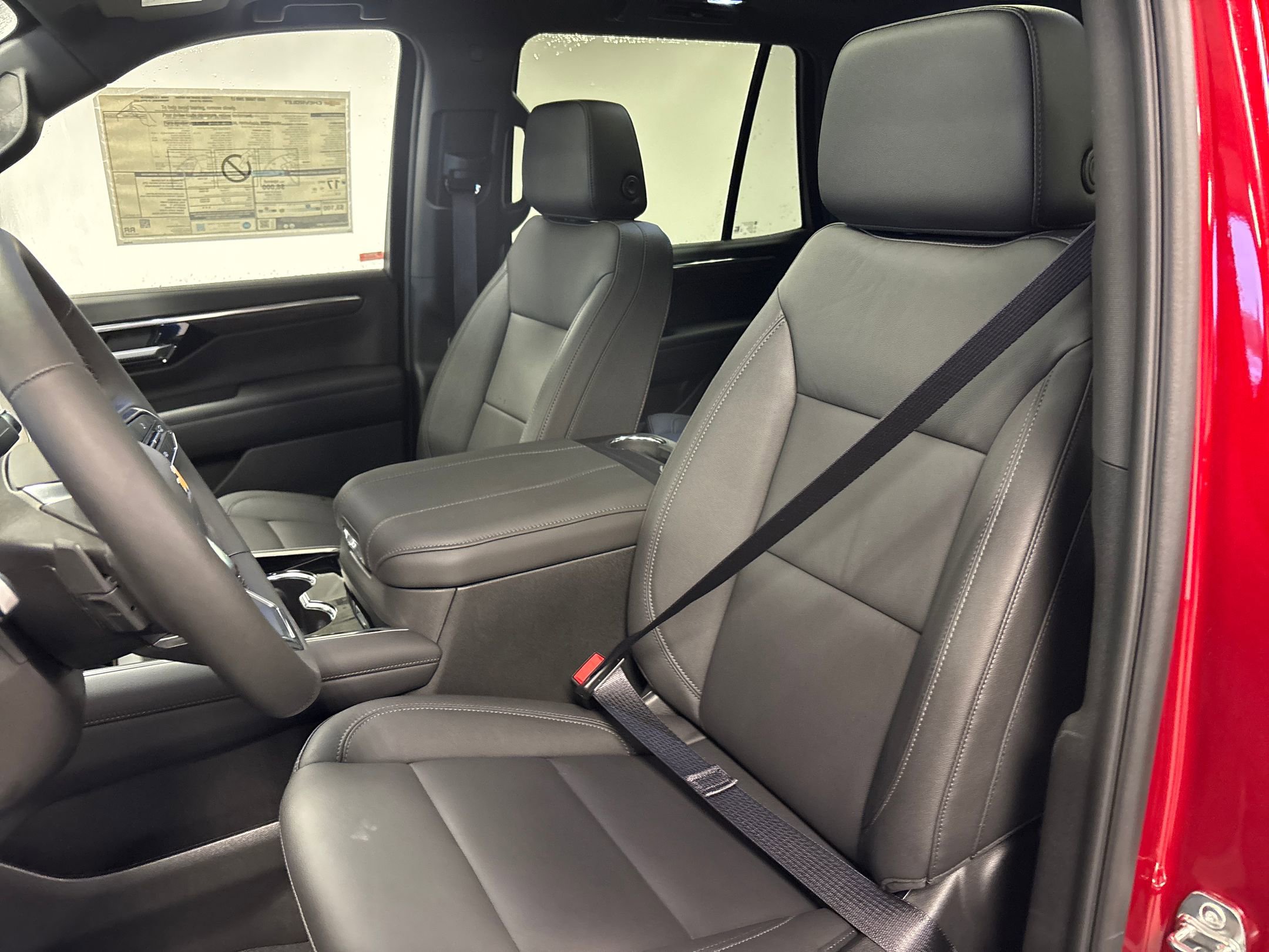 2025 Chevrolet Tahoe LT photo 4