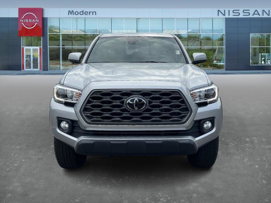 2023 Toyota Tacoma TRD Off-Road photo 2