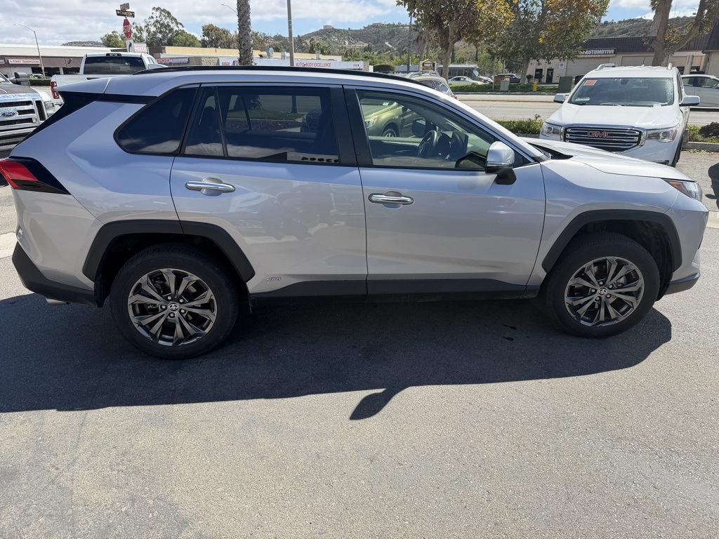 2023 Toyota RAV4 Hybrid Limited photo 4