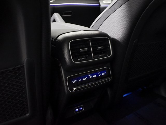 2026 Mercedes Benz GLS 450 4MATIC photo 29