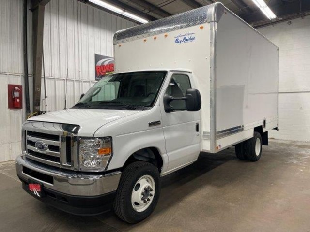 E 450 2019 Ford Cargo Van 2019 Ford E450 · E450 Super Duty Cutaway