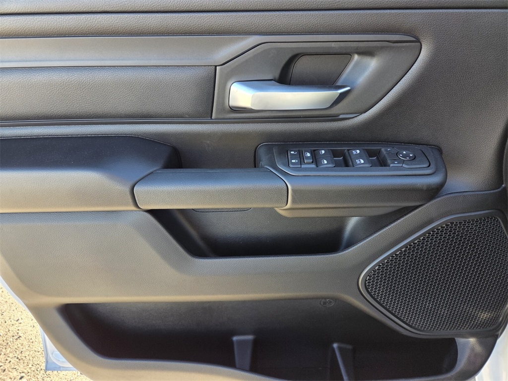 2025 Ram 1500 Tradesman photo 7