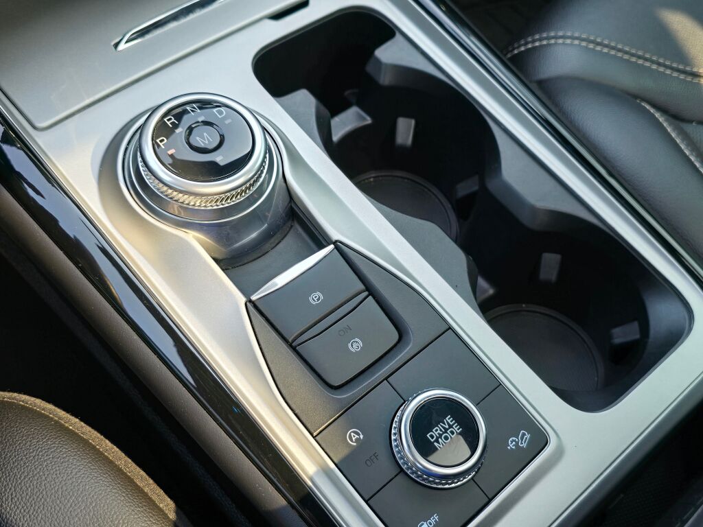 2023 Ford Explorer ST photo 33