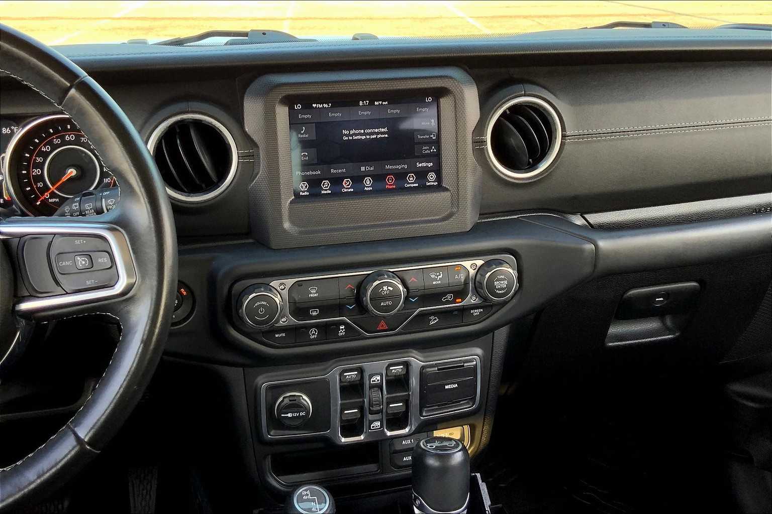 2018 Jeep Wrangler Unlimited Sahara photo 6