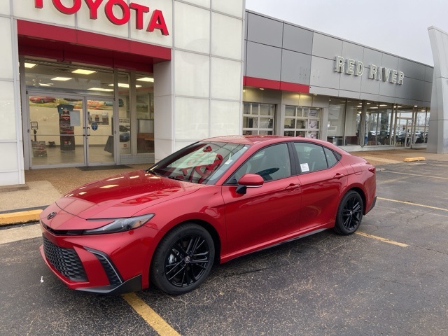 2026 Toyota Camry SE's photo