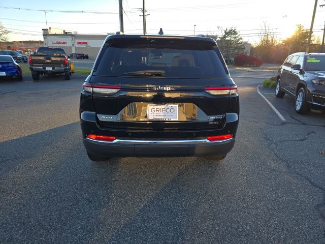 2022 Jeep Grand Cherokee Limited photo 4
