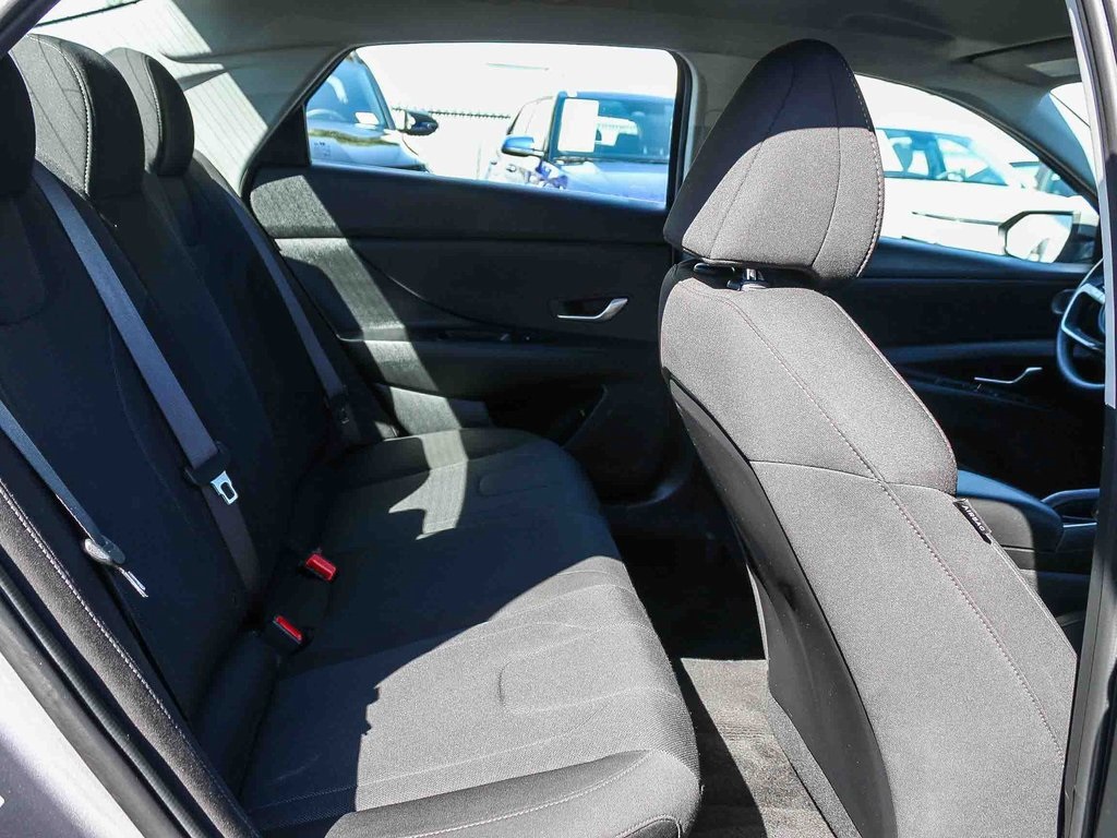 2025 Hyundai Elantra SE photo 17