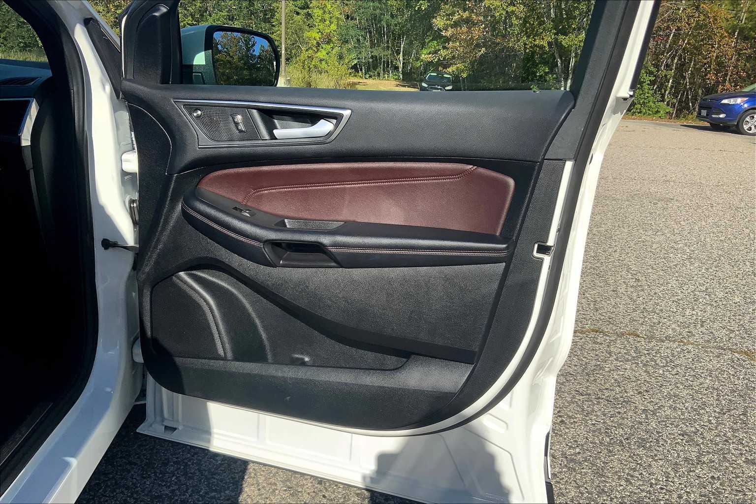 2022 Ford Edge Titanium photo 20