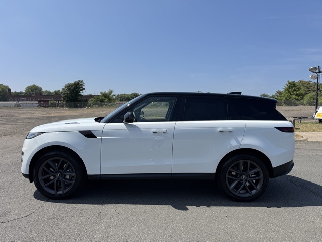 2025 Land Rover Range Rover Sport SE photo 2