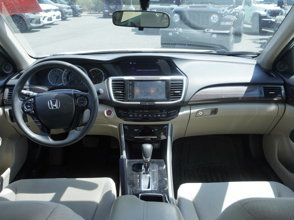 2017 Honda Accord EX photo 24
