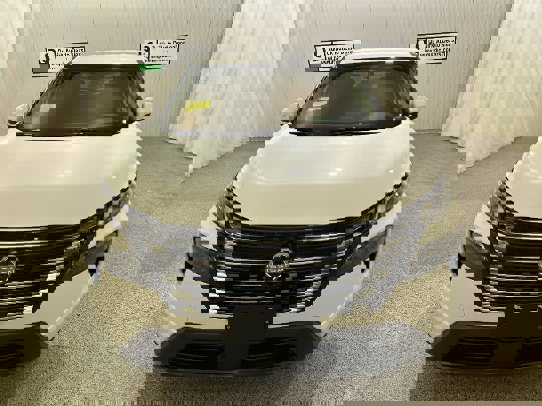 2026 Nissan Rogue SV photo 2