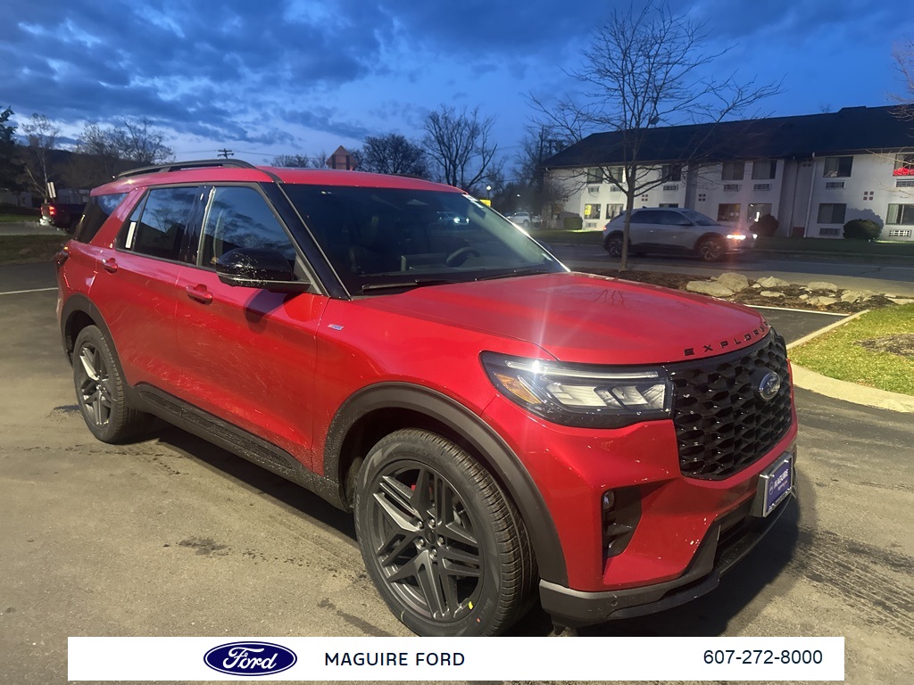 2026 Ford Explorer ST-LINE's photo