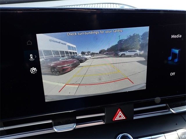 2025 Hyundai Elantra Limited photo 19