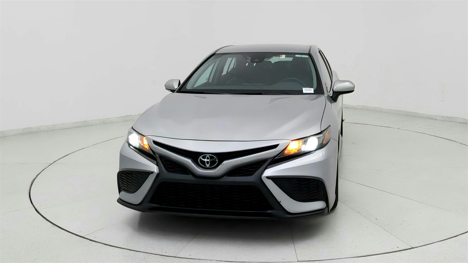 2024 Toyota Camry SE photo 2