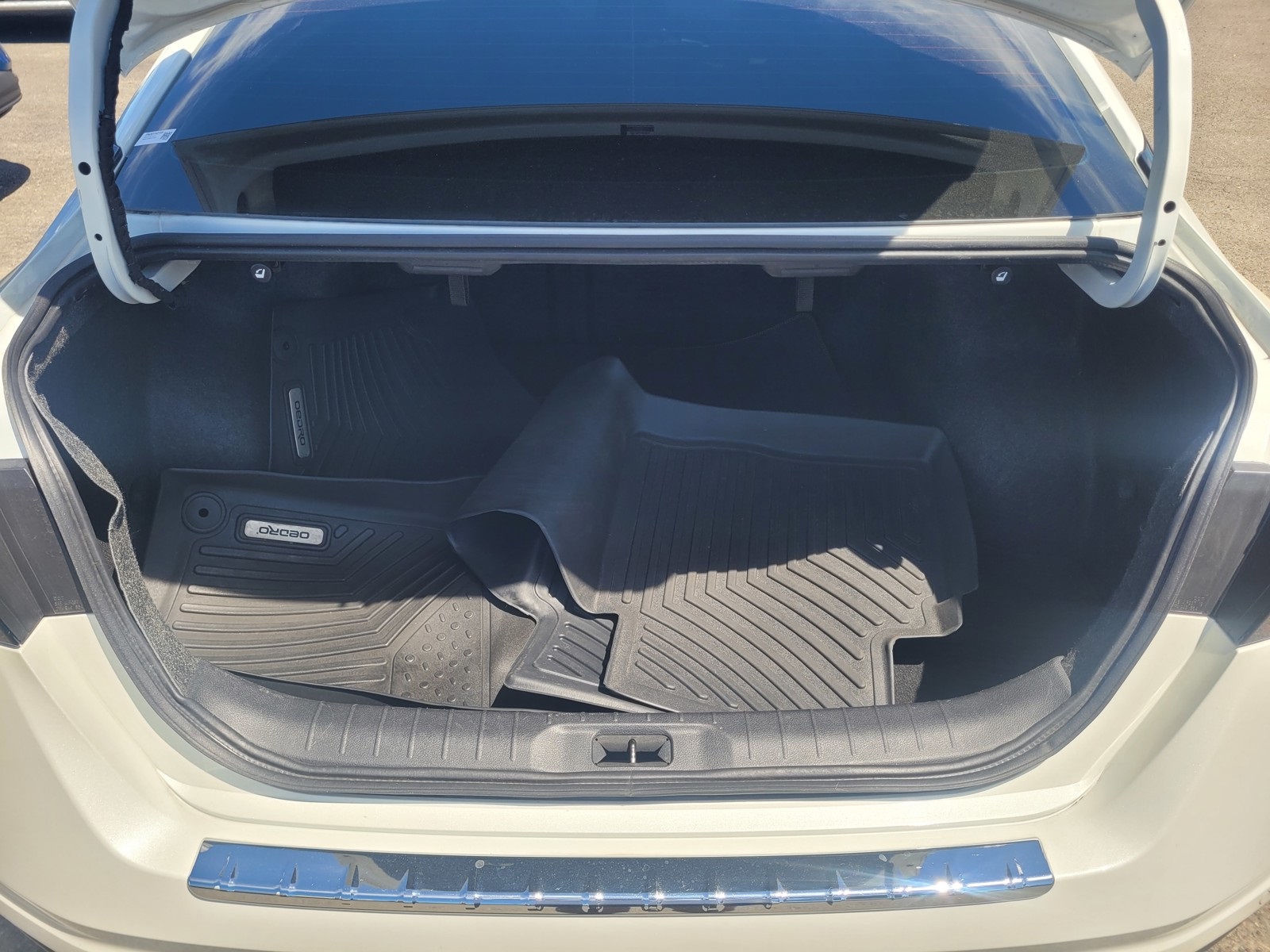 2023 Nissan Altima 2.5 SR photo 10