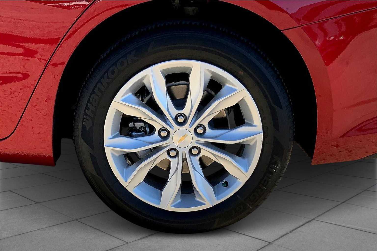 2024 Chevrolet Malibu 1LT photo 10
