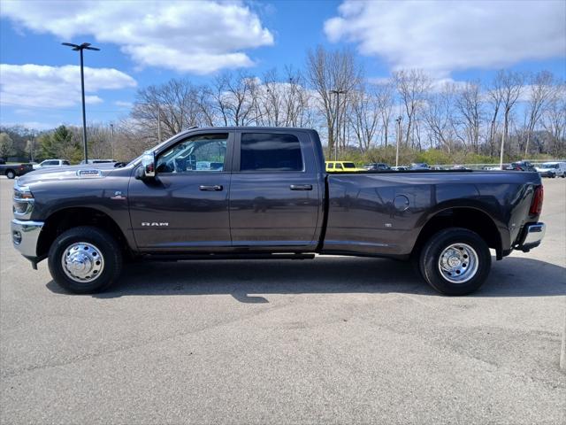 2025 Ram 3500 Laramie photo 4