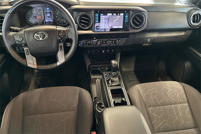 2019 Toyota Tacoma SR5 photo 12