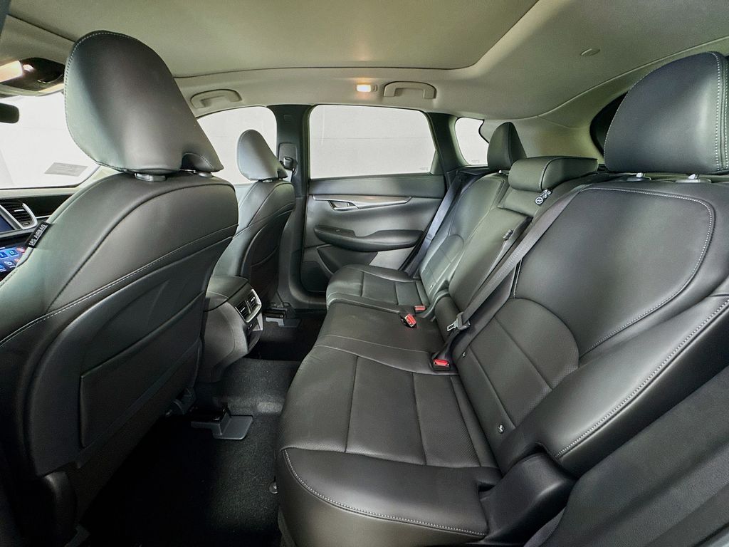 2025 Infiniti QX50 Luxe photo 24
