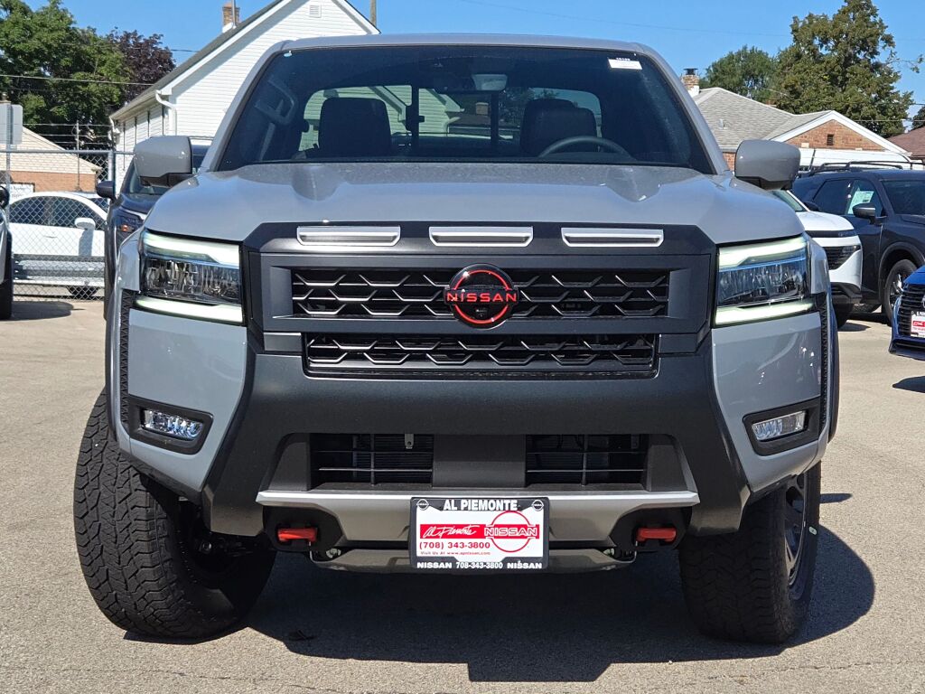 2025 Nissan Frontier PRO-4X photo 4