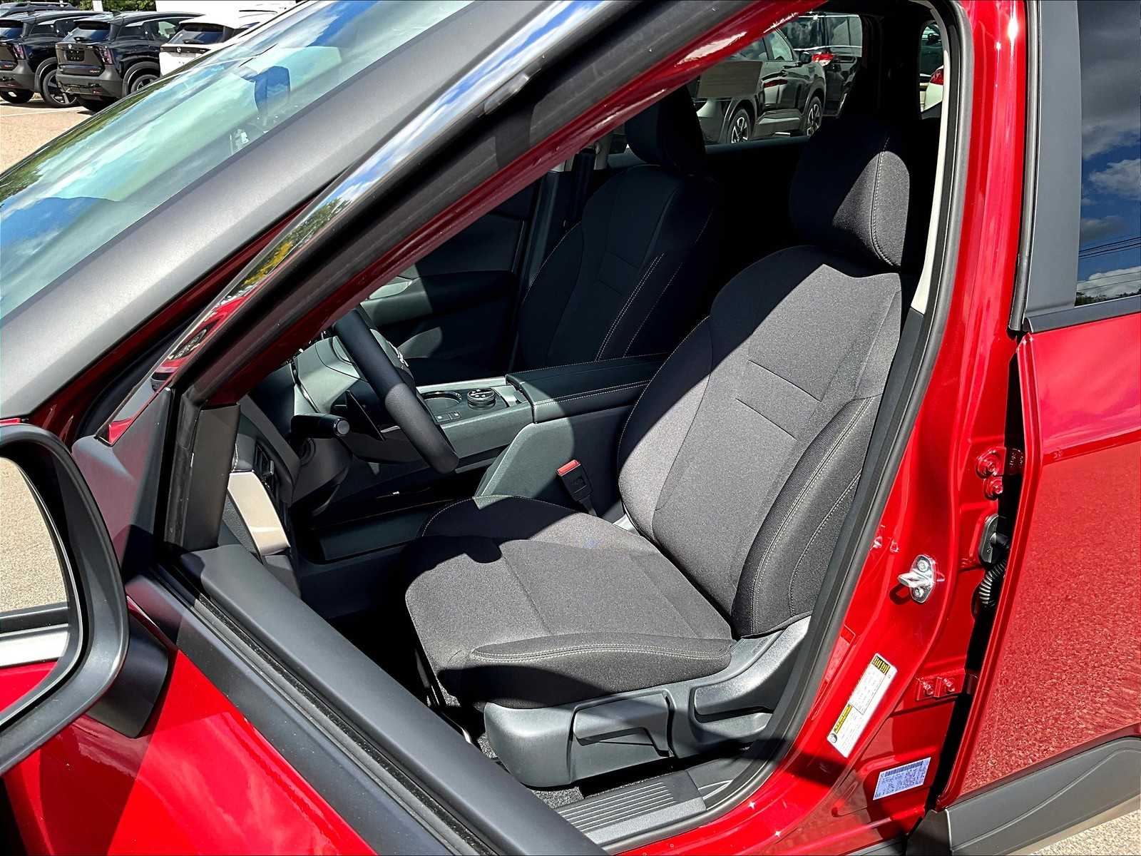2026 Nissan Rogue S photo 10