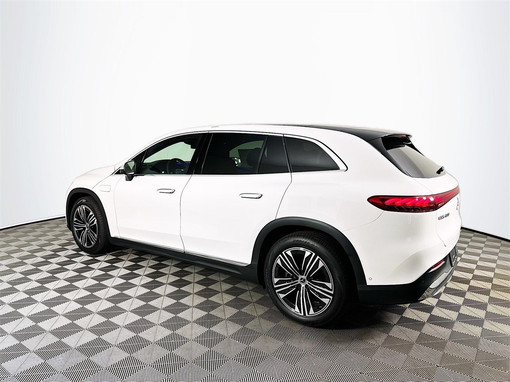 2026 Mercedes Benz EQS SUV 450 4MATIC photo 4