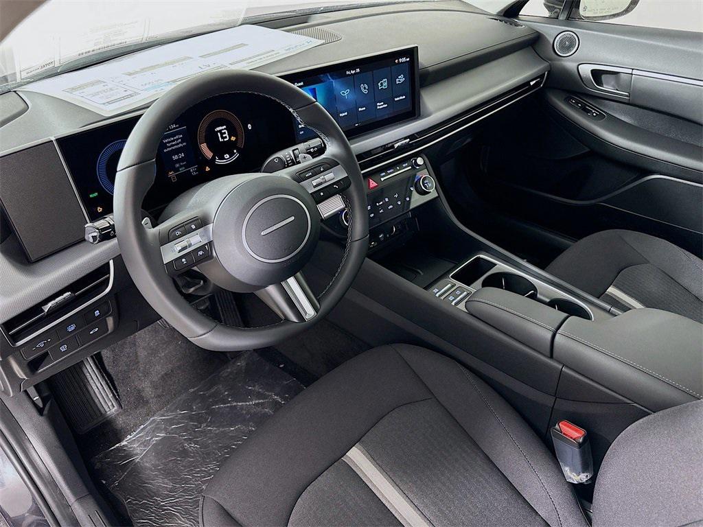 2025 Hyundai Sonata Hybrid SEL photo 4