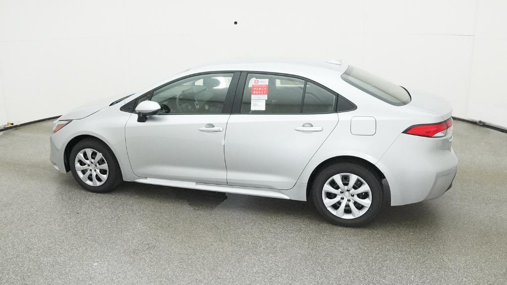 2025 Toyota Corolla Hybrid LE photo 11