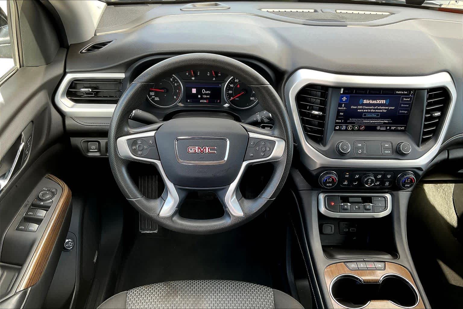 2022 Gmc Acadia SLE photo 4
