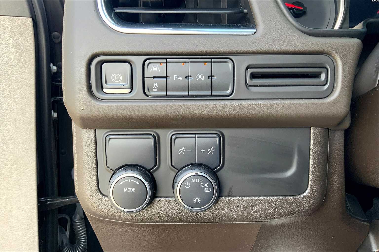 2023 Chevrolet Suburban LS photo 29