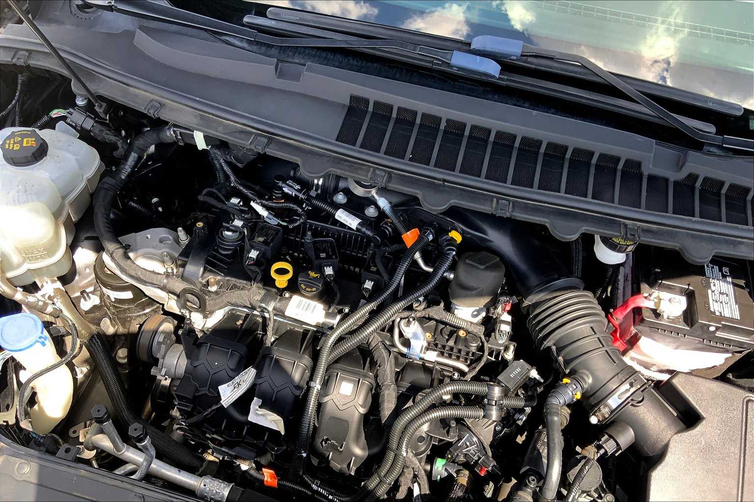 2020 Ford Edge Titanium photo 31