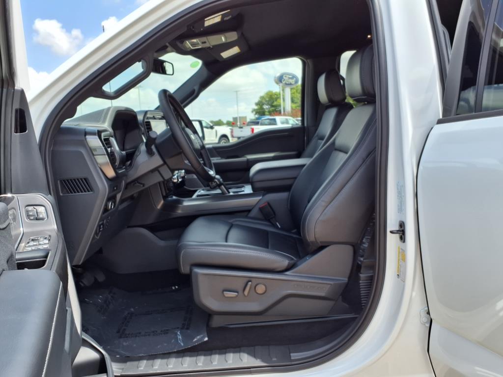 2025 Ford F-150 Lariat photo 14