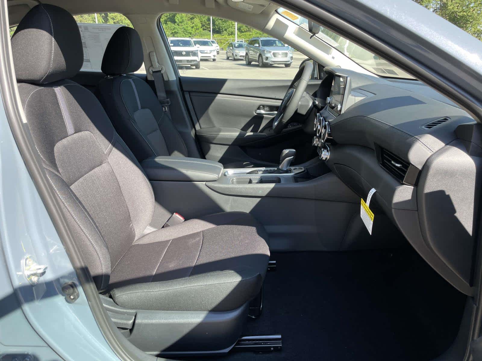 2025 Nissan Sentra SV photo 15