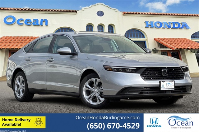 2025 Honda Accord LX's photo