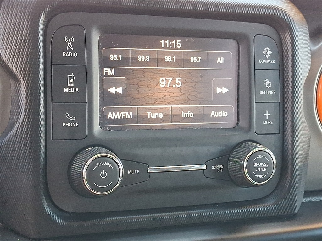 2021 Jeep Gladiator Sport photo 14