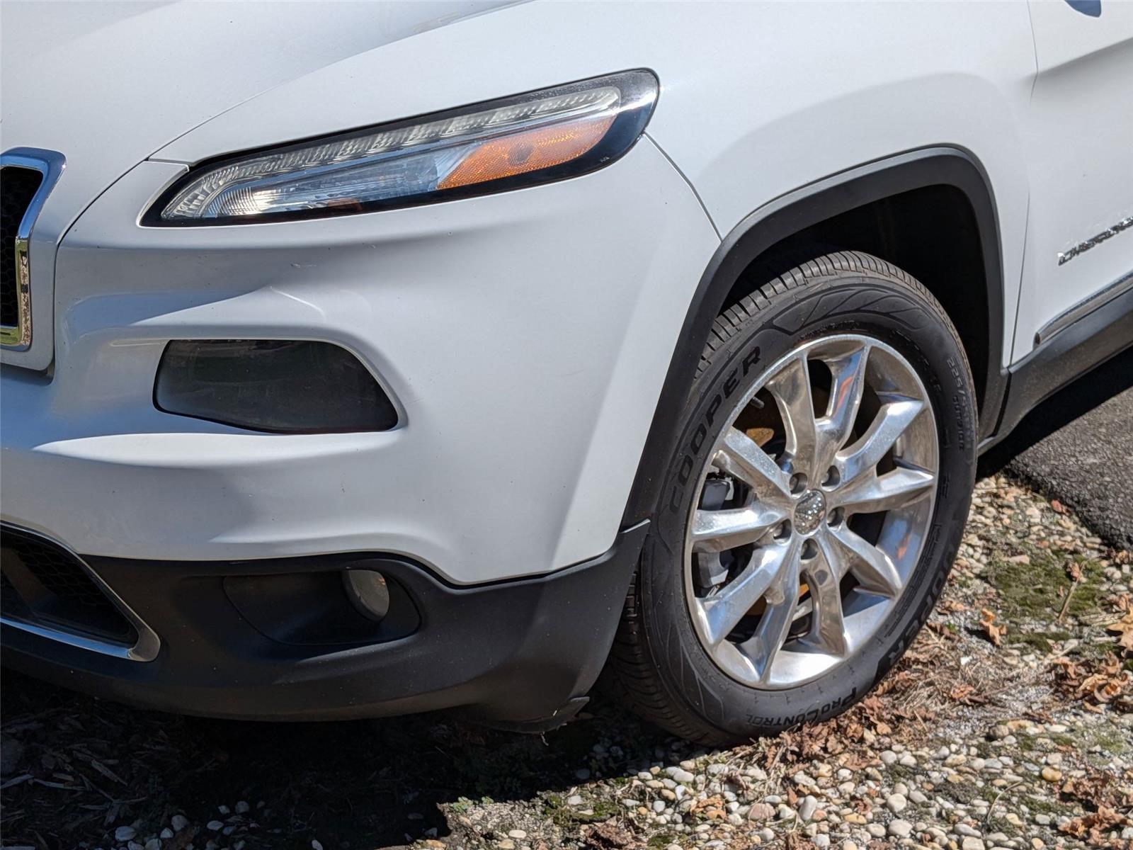 2014 Jeep Cherokee Limited photo 9