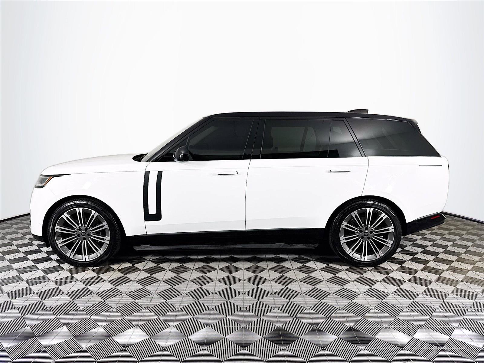 2023 Land Rover Range Rover Autobiography photo 4