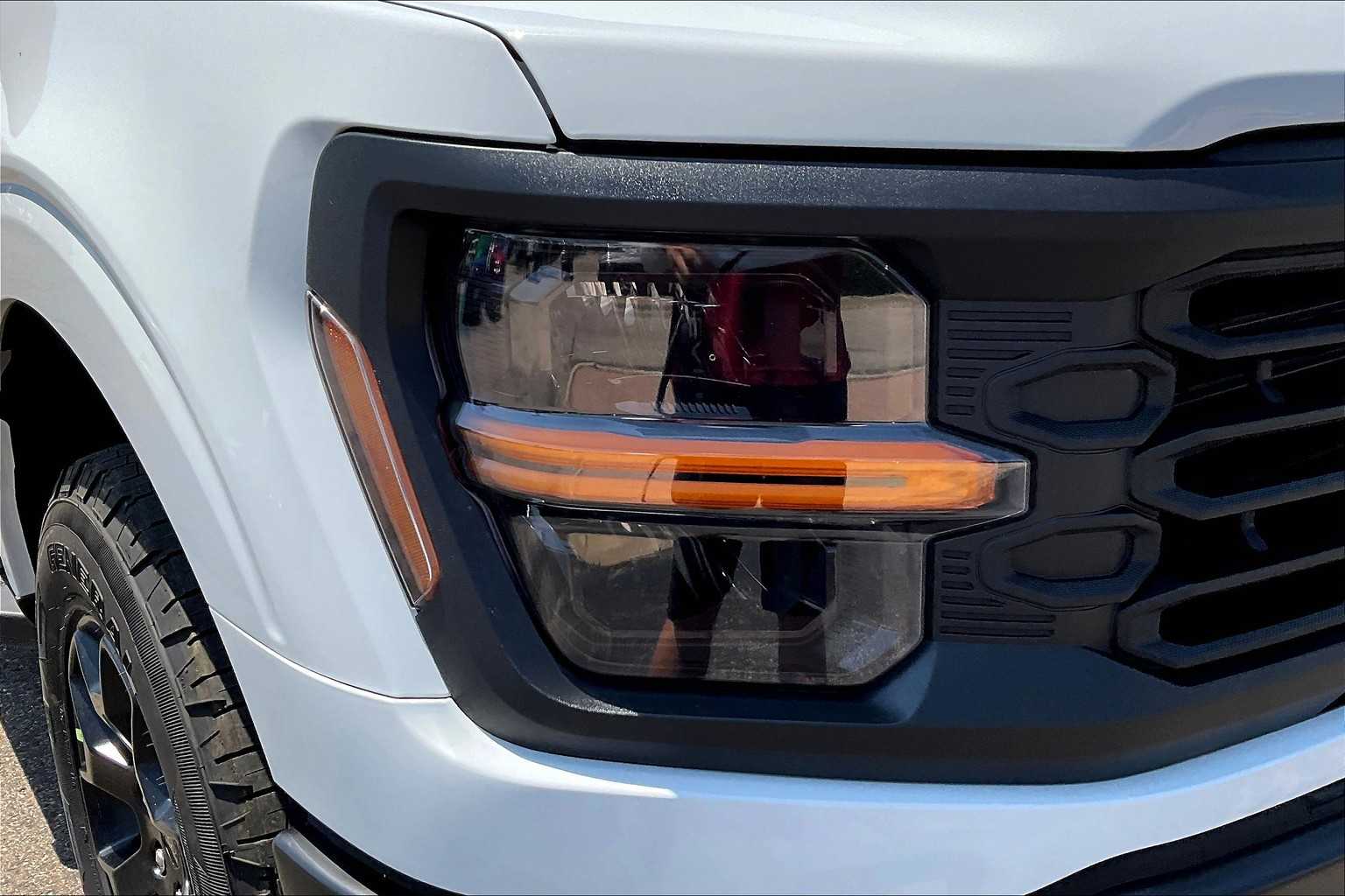 2025 Ford F-150 STX photo 13
