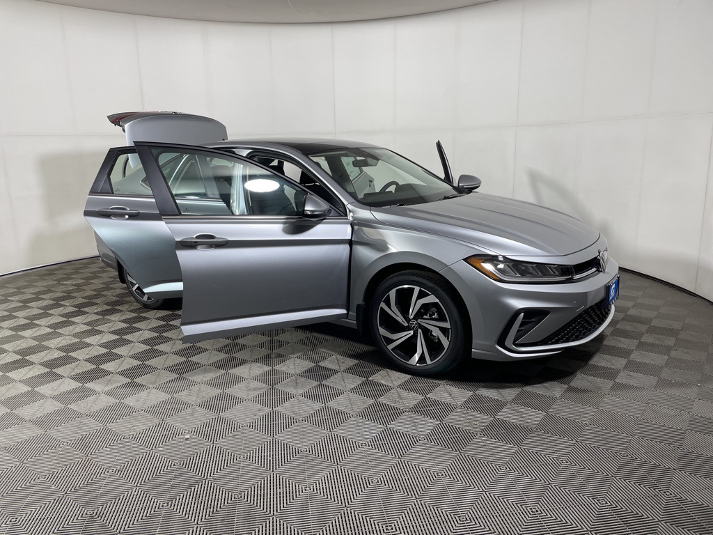 2025 Volkswagen Jetta 1.5T SEL photo 7