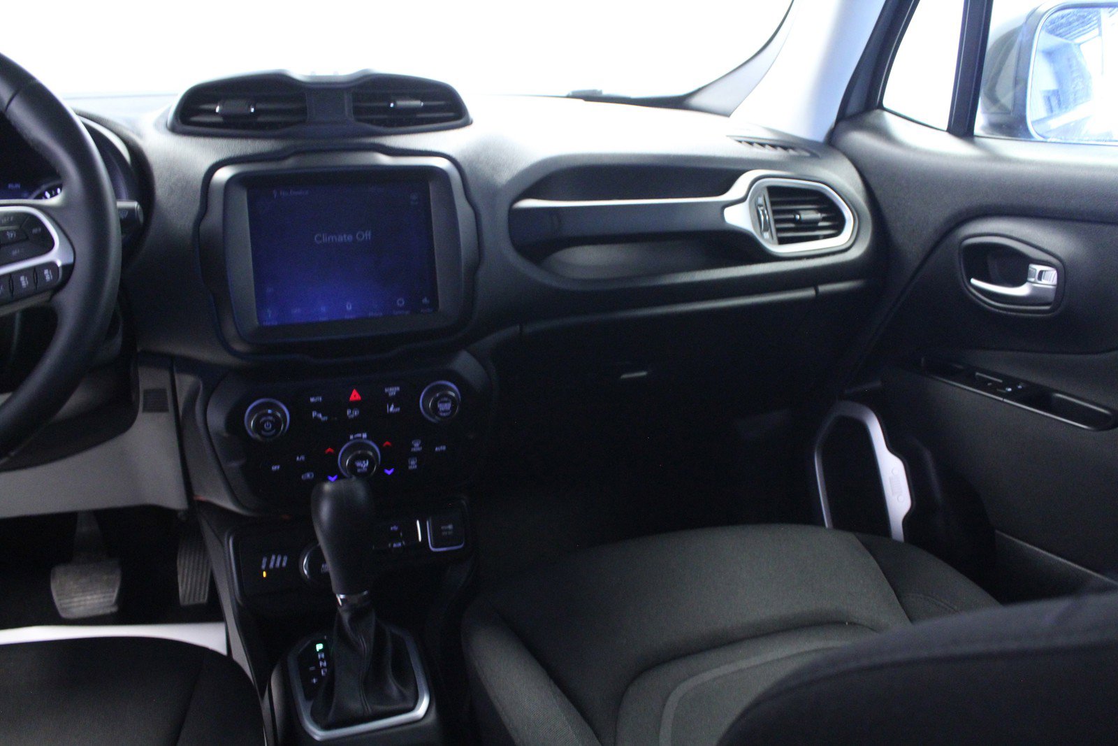 2021 Jeep Renegade Latitude photo 18