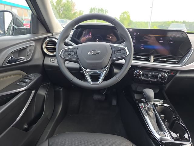 2025 Chevrolet Trax ACTIV photo 12
