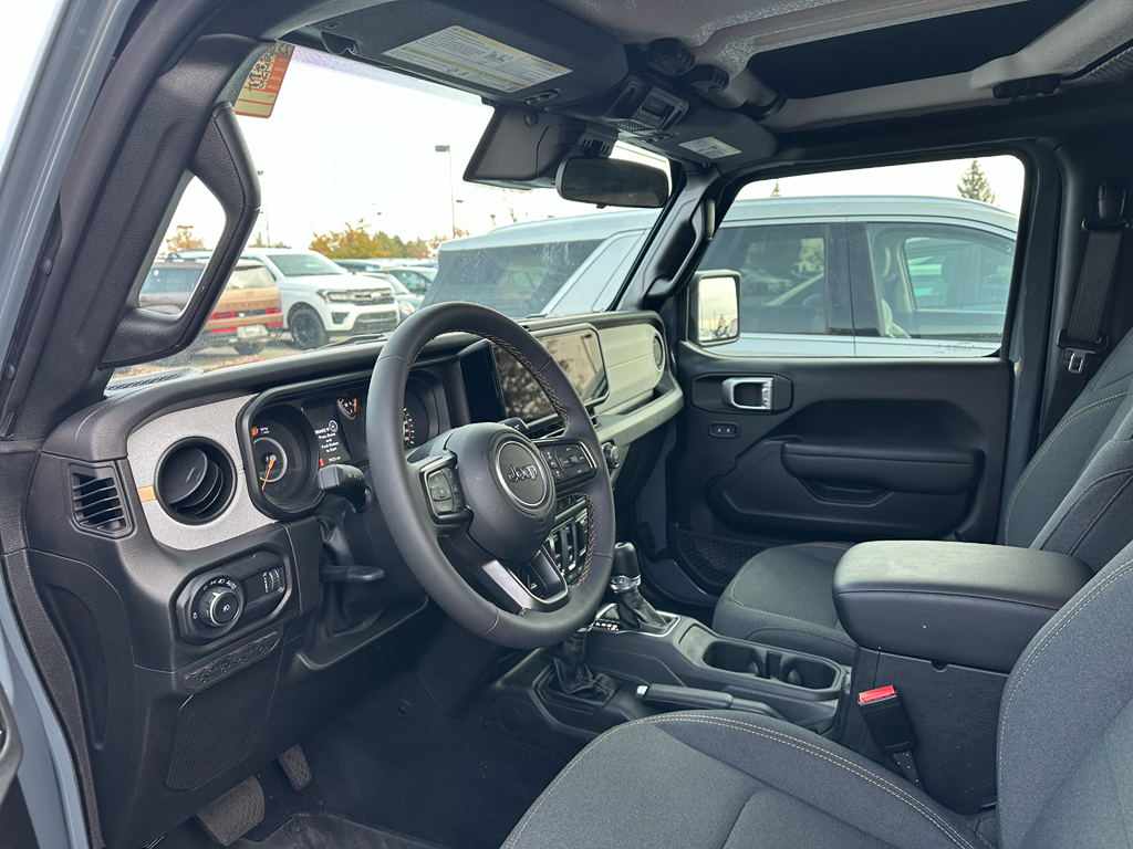 2024 Jeep Wrangler Willys photo 3