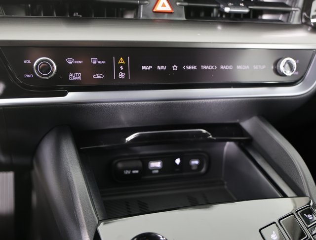 2025 Kia Sportage Hybrid EX photo 16