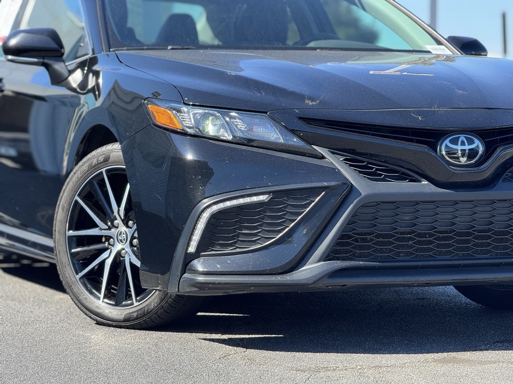2023 Toyota Camry SE photo 2