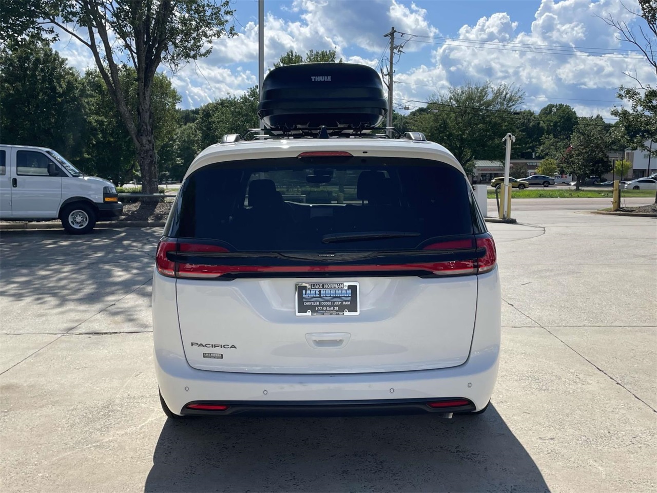 2025 Chrysler Pacifica photo 7