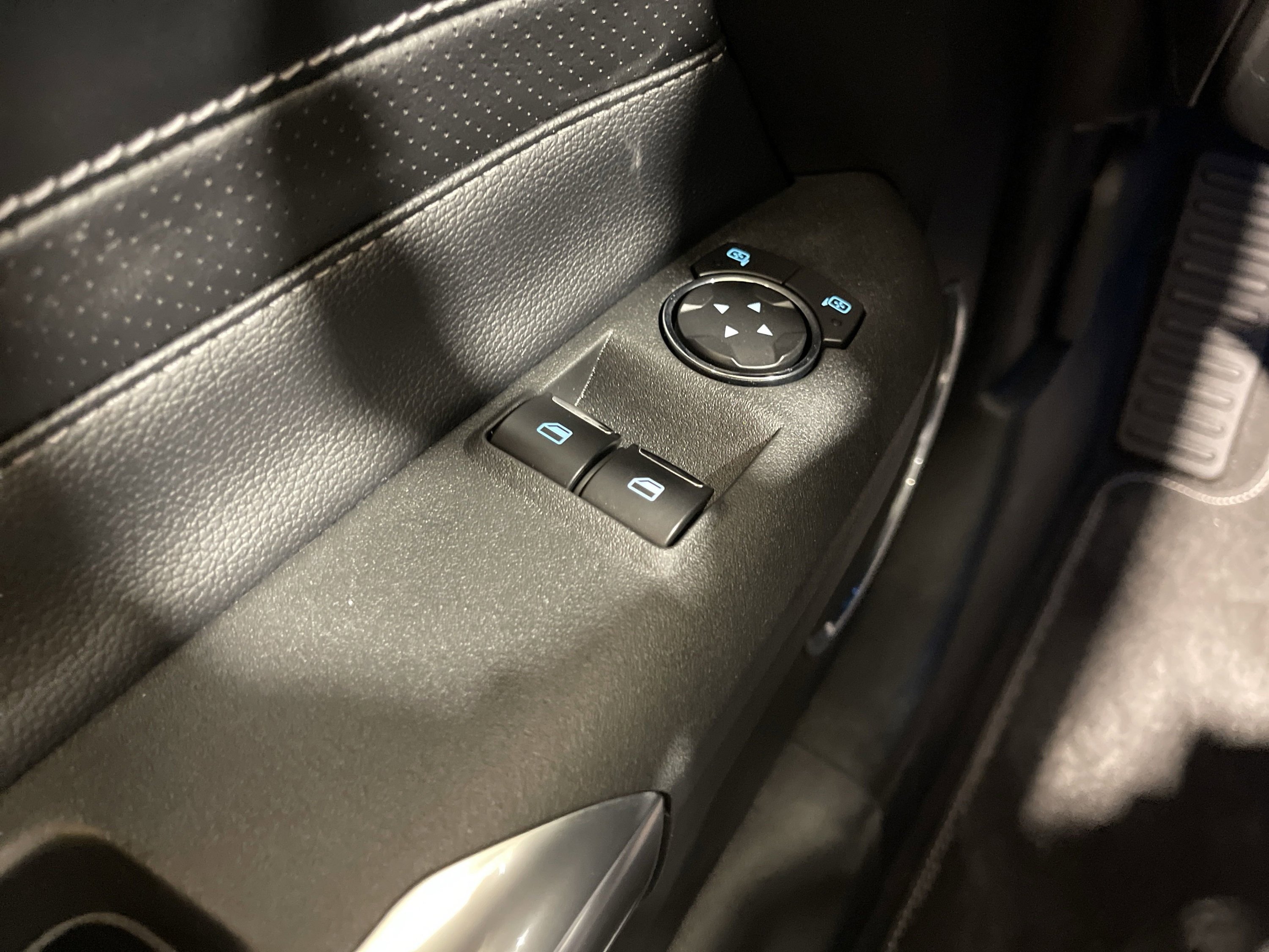 2021 Ford Mustang Mach 1 photo 18