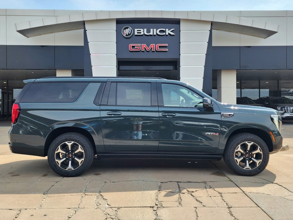 2026 Gmc Yukon XL AT4 photo 2